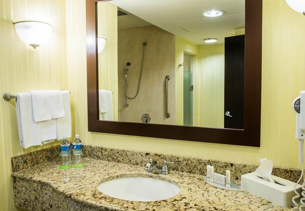 คอร์ตยาร์ด ซานลุยส์ โปโตซี Hotel ซานหลุยส์โปโตซิ ภายนอก รูปภาพ