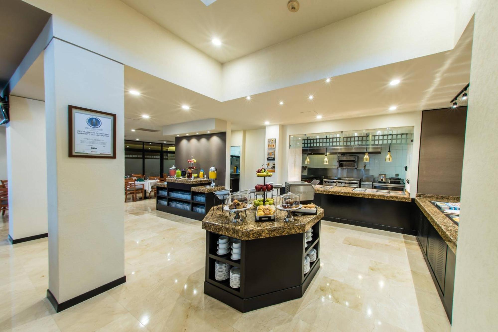 คอร์ตยาร์ด ซานลุยส์ โปโตซี Hotel ซานหลุยส์โปโตซิ ภายนอก รูปภาพ