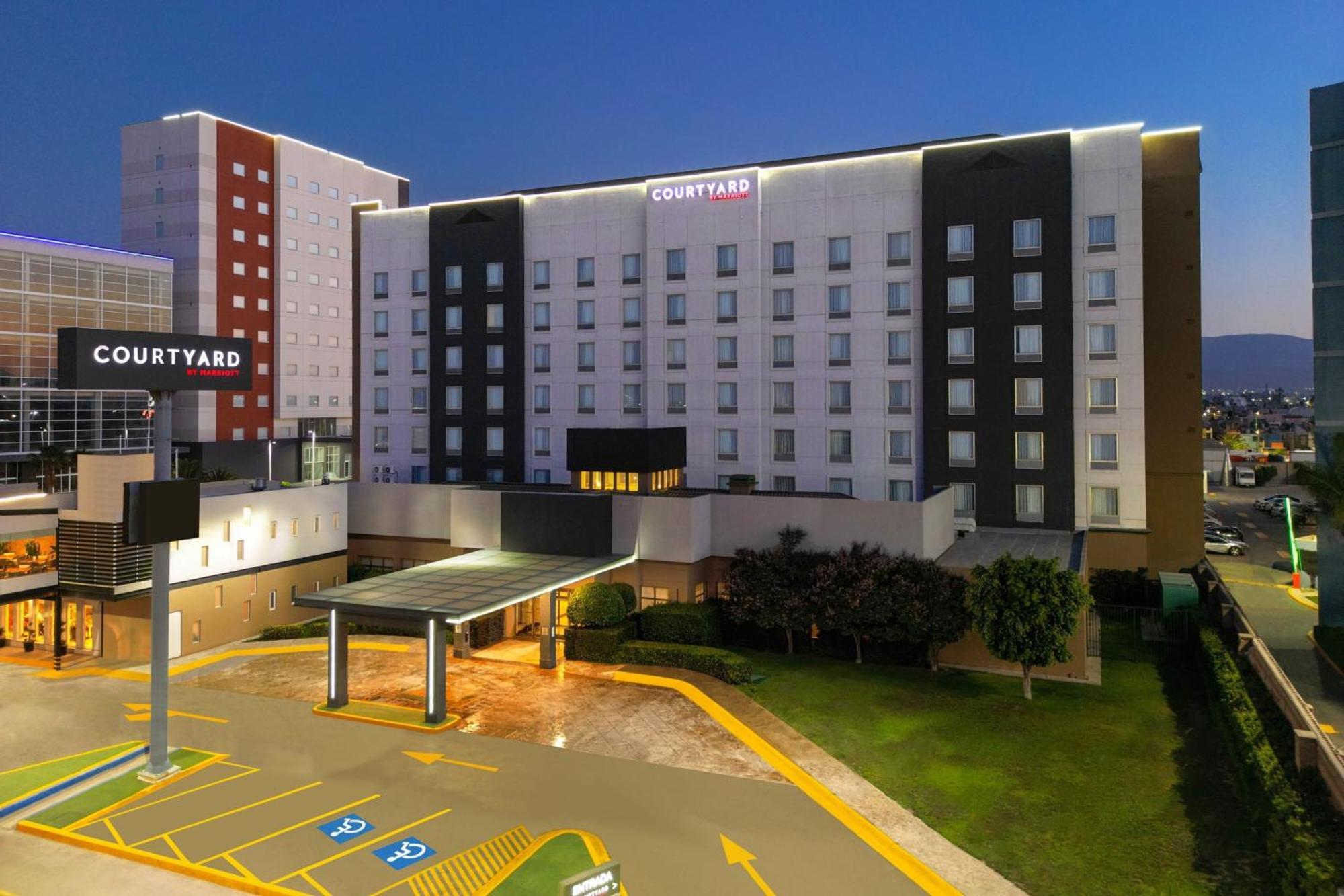 คอร์ตยาร์ด ซานลุยส์ โปโตซี Hotel ซานหลุยส์โปโตซิ ภายนอก รูปภาพ